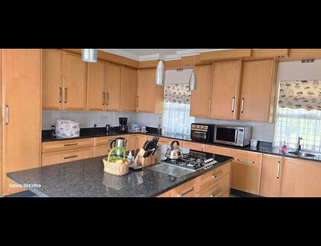 4 BEDROOM HOUSE FOR SALE IN SUNWARD PARK